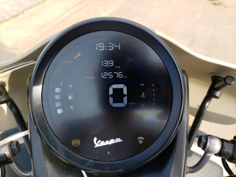2024 Vespa - VIN ZAPMD39M9R5400053 COPART salvage auction — VANDALISM, Ky - Cert Of Title-Salvage, sold $3,000 on 2026-07-20 (photo 7)
