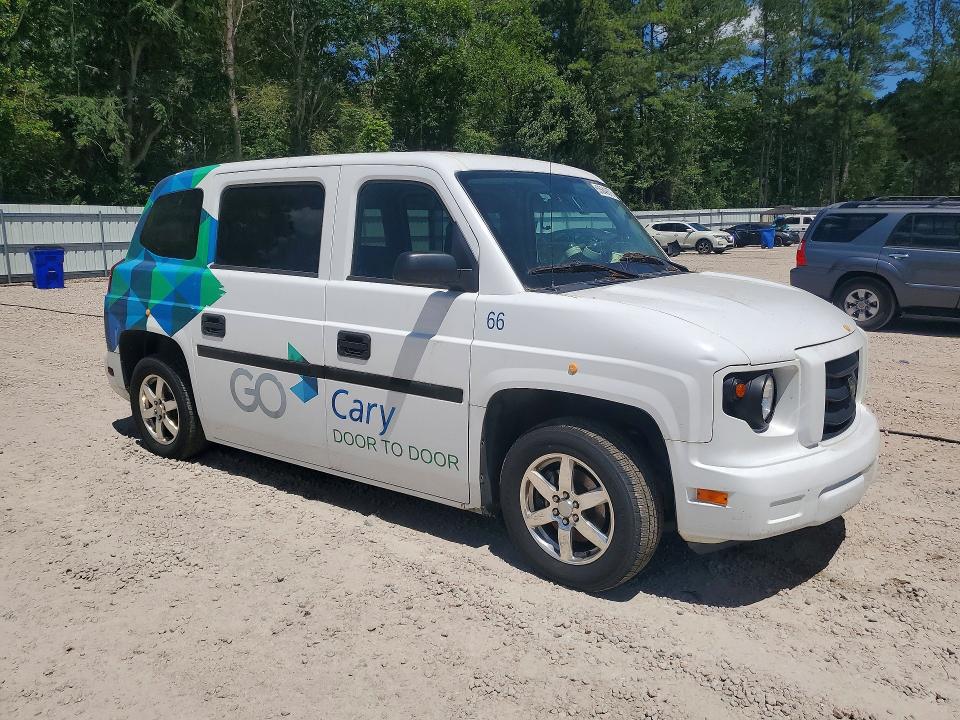 2014 Am general Mv-1 VIN 57WMD2A66EM101804 COPART salvage auction — MINOR DENT/SCRATCHES, NC - CERTIFICATE OF TITLE, sold $1,100 on 2026-07-06 (photo 4)