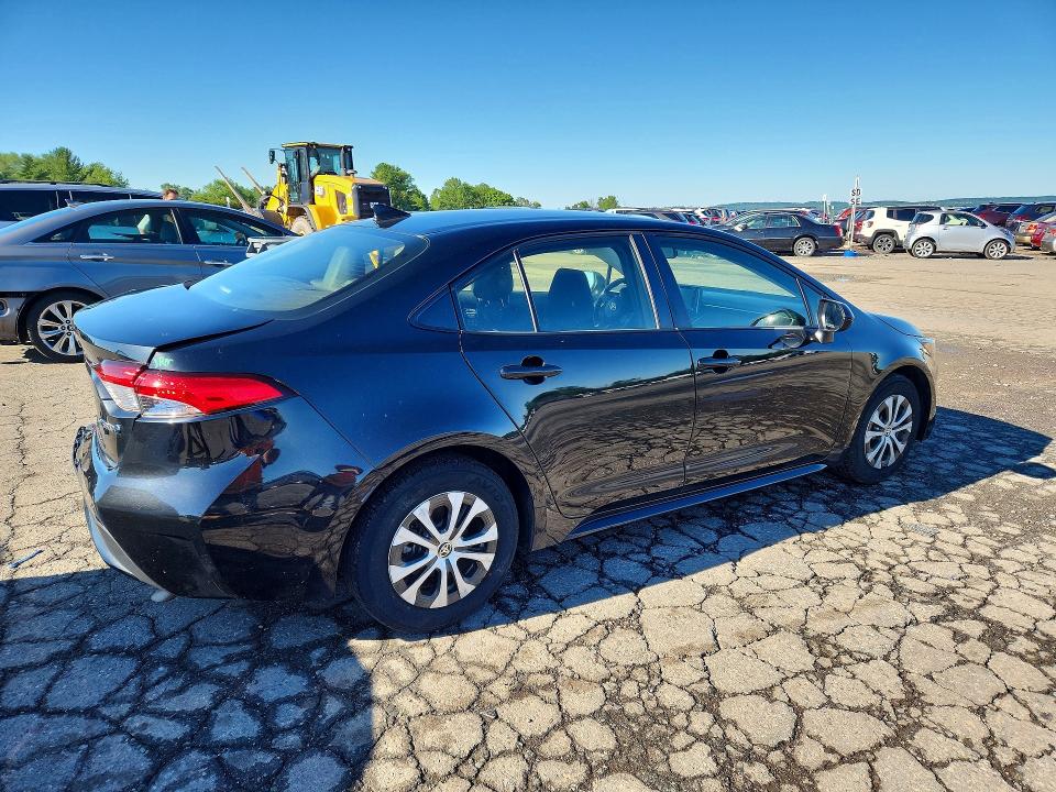 2022 Toyota Corolla VIN JTDEAMDE1NJ058751 COPART salvage auction — REAR END, Pa - Certificate Of Salvage, sold $8,100 on 2026-07-02 (photo 3)