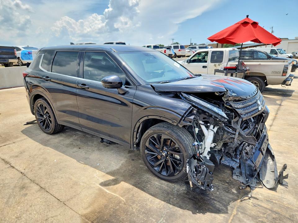 2023 Mitsubishi VIN JA4J3UA81PZ018739 COPART salvage auction — FRONT END, Tx - Salvage Vehicle Title, sold $2,450 on 2026-07-13 (photo 4)
