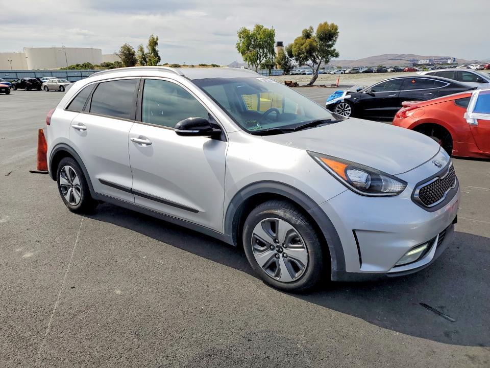 2018 Kia Niro VIN KNDCC3LC2J5175589 COPART salvage auction — SIDE, Ca - Salvage Certificate, sold $4,100 on 2026-07-08 (photo 4)