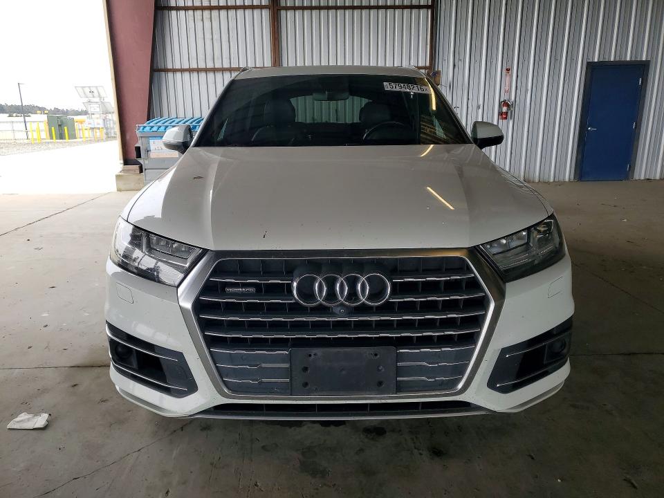 2018 Audi VIN WA1LAAF7XJD012990 COPART salvage auction — MINOR DENT/SCRATCHES, Ca - Dis/Dlr/Exp Only Clean Title, sold $3,300 on 2026-07-13 (photo 5)