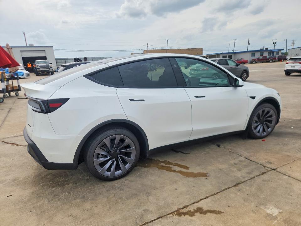 2026 Tesla VIN 7SAYGDEE2TF636504 COPART salvage auction — UNDERCARRIAGE, Il - Salvage Certificate, sold $24,300 on 2026-07-23 (photo 3)