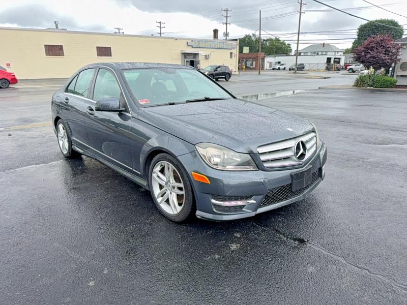 2013 Mercedes-benz VIN WDDGF8AB0DA831516 COPART salvage auction — NORMAL WEAR, Ri - Certificate Of Title (P), sold $2,050 on 2026-07-04 (photo 1)