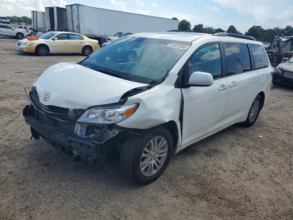 2017 Toyota Sienna VIN 5TDYZ3DC4HS802980 COPART salvage auction — FRONT END, Al - Cert Of Title-Salvage Title, sold $4,100 on 2026-07-30 (photo 1)
