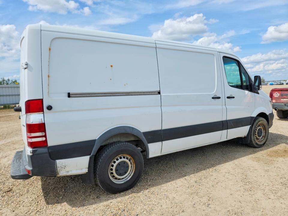 2016 Mercedes-benz Sprinter VIN WD3BE7CD4GP353967 COPART salvage auction — HAIL, AB - BOS - ACTIVE, sold $4,400 on 2026-07-23 (photo 3)