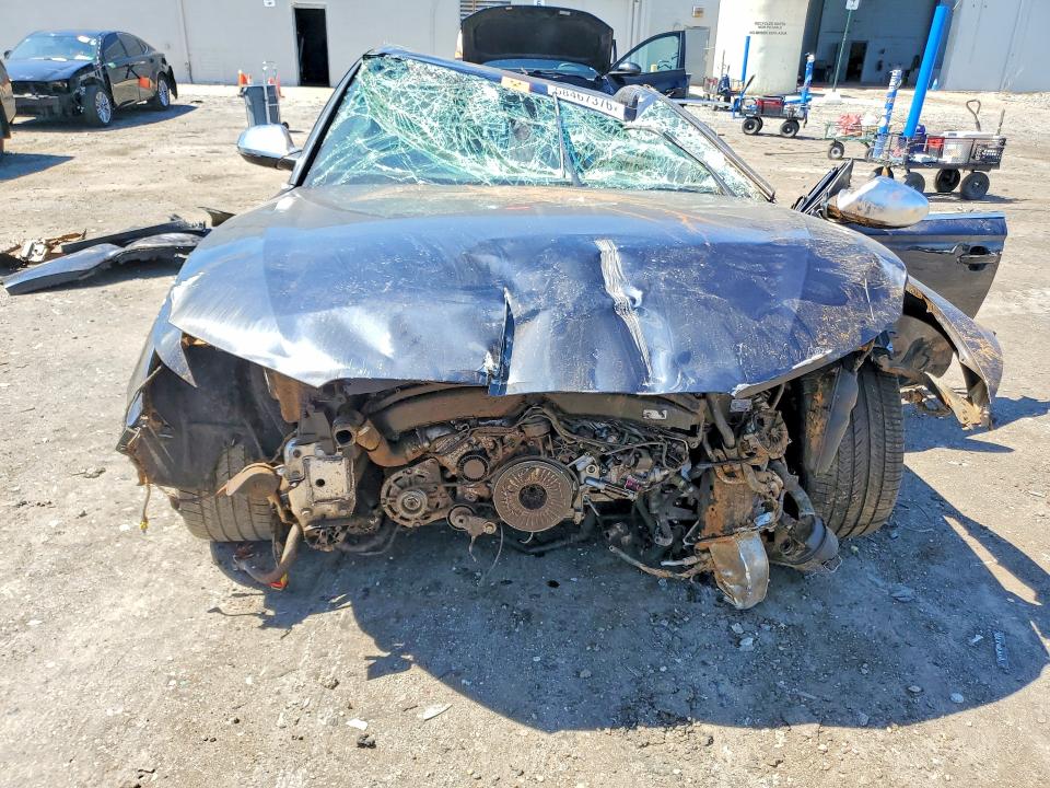 2018 Audi VIN WAUHFAFC5JN003244 COPART salvage auction — ROLLOVER, Va - Cert Of Title - Salvage, sold $200 on 2026-07-15 (photo 5)