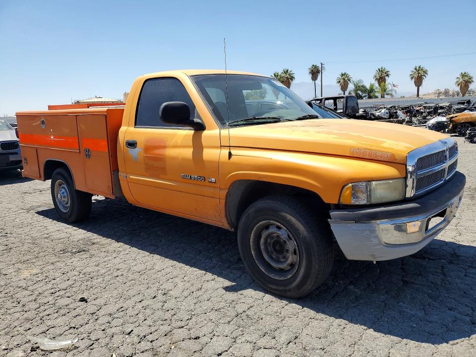 2001 Dodge Ram 2500 VIN 3B6KC26Z31M272630 COPART salvage auction — FRONT END, Ca - Dis/Dlr/Exp Only Clean Title, sold $350 on 2026-07-09 (photo 4)