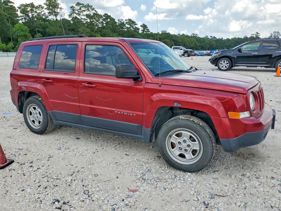 2017 Jeep VIN 1C4NJPBB0HD171233 COPART salvage auction — SIDE, Tx - Certificate Of Title, sold $925 on 2026-07-03 (photo 4)