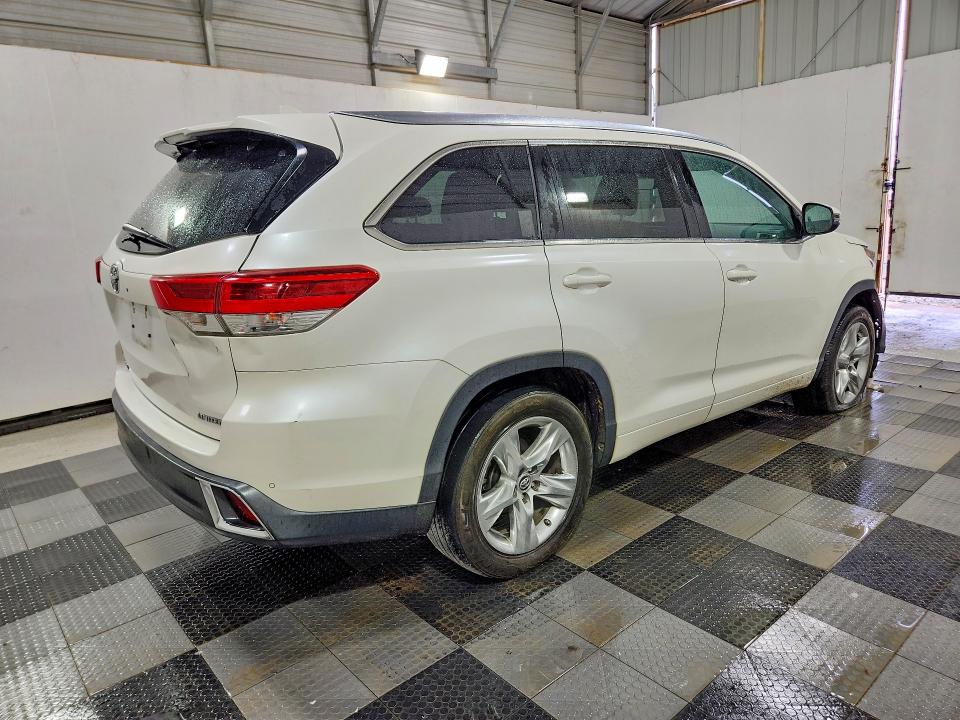2018 Toyota Highlander VIN 5TDYZRFH2JS266189 COPART salvage auction — FRONT END, NC - DEALER ONLY CLEAN TITLE, sold $9,200 on 2026-07-16 (photo 3)