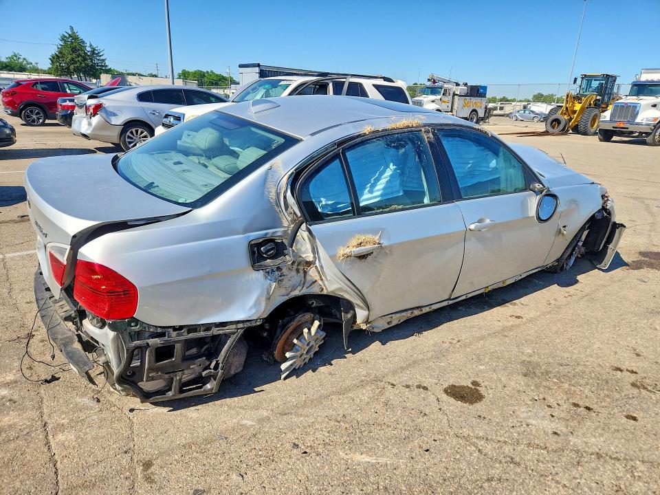 2006 BMW 3er VIN WBAVD13586KV00585 COPART salvage auction — SIDE, Oh - Cert Of Title-Salvage, sold $300 on 2026-07-10 (photo 3)