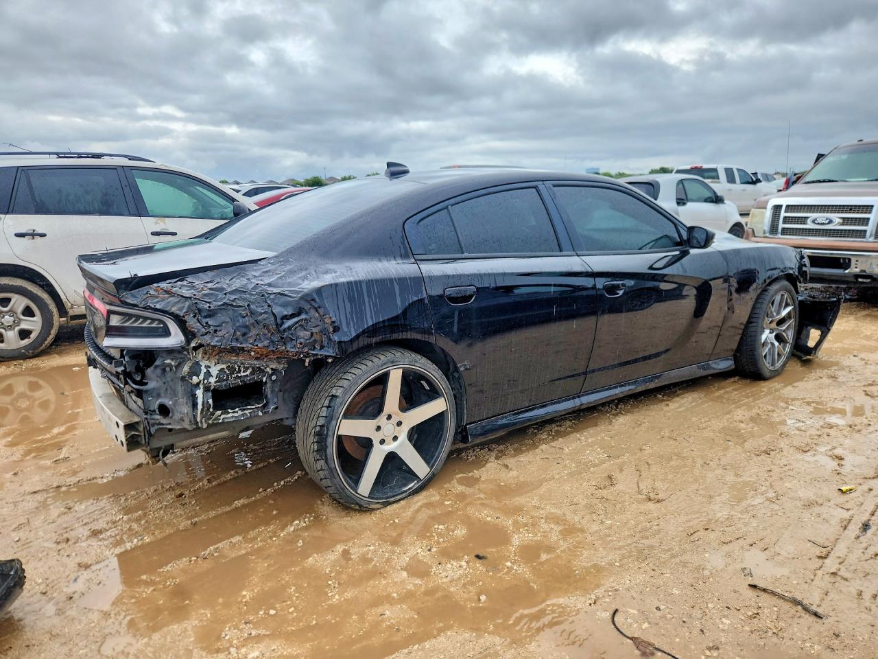 2019 Dodge Charger VIN 2C3CDXGJ3KH644667 COPART salvage auction — All Over, TX - CERTIFICATE OF TITLE (P), sold $8,700 on 2026-07-09 (photo 3)