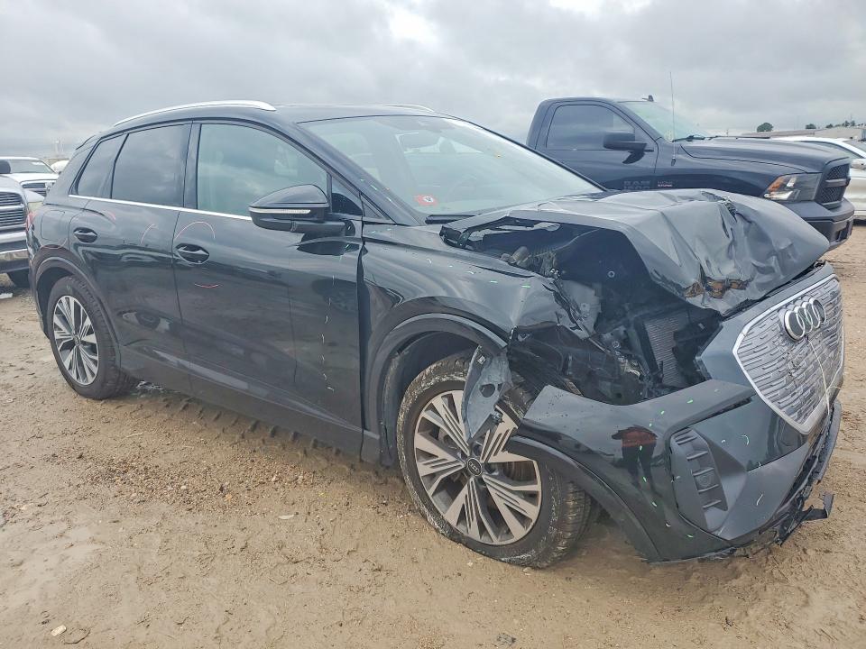 2023 Audi Q4 e-tron VIN WA1BCBFZ1PP006435 COPART salvage auction — FRONT END, Tx - Salvage Vehicle Title, sold $200 on 2026-07-21 (photo 4)