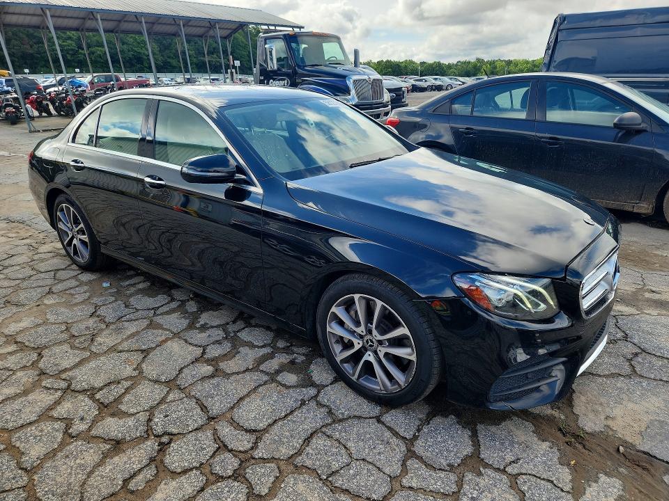 2020 Mercedes-benz E-klasse VIN W1KZF6JB0LA802237 COPART salvage auction — MINOR DENT/SCRATCHES, Ms - Certificate Of Title, sold $3,700 on 2026-07-31 (photo 4)