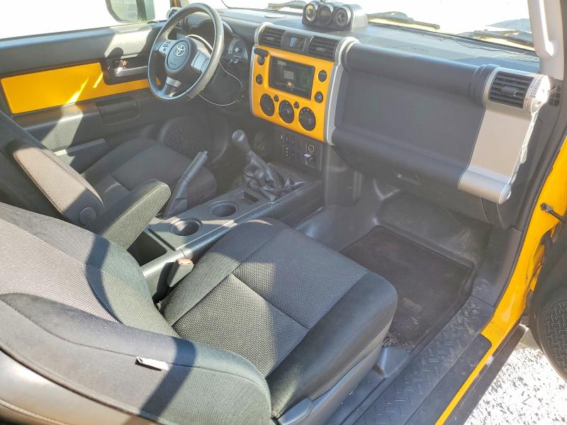 2007 Toyota Fj cruiser VIN JTEBU11F570075112 COPART salvage auction — NORMAL WEAR, Nc - Dealer Only Clean Title, sold $2,100 on 2026-07-29 (photo 8)