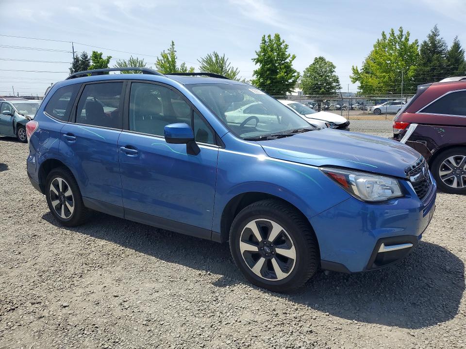 2017 Subaru Forester VIN JF2SJAGC6HH459186 COPART salvage auction — ROOF, OR - SALVAGE TITLE CERTIFICATE, sold $2,150 on 2026-07-07 (photo 4)