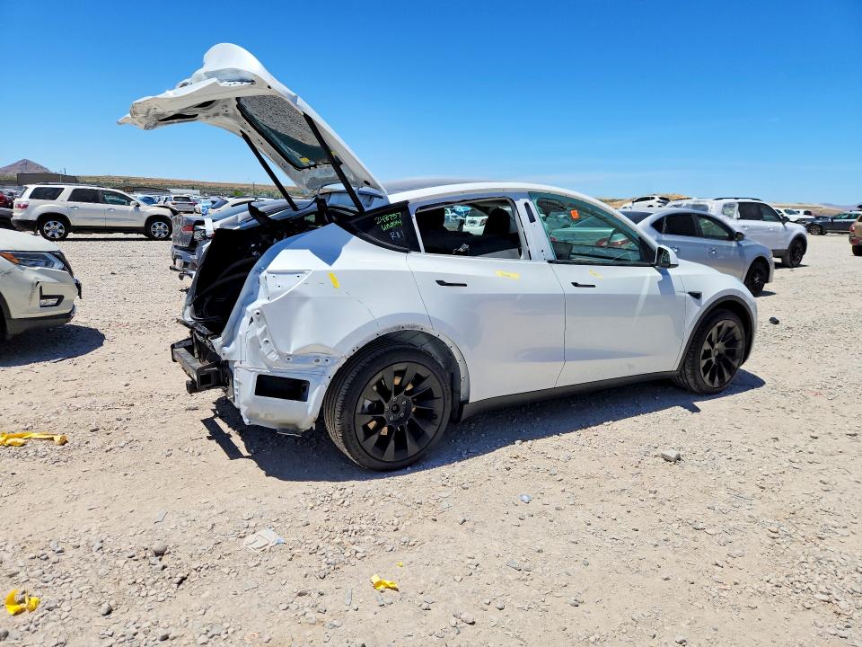 2025 Tesla Model y VIN 7SAYGDEEXSF248757 COPART salvage auction — REAR END, Ut - Salvage Certificate, sold $14,200 on 2026-07-31 (photo 3)