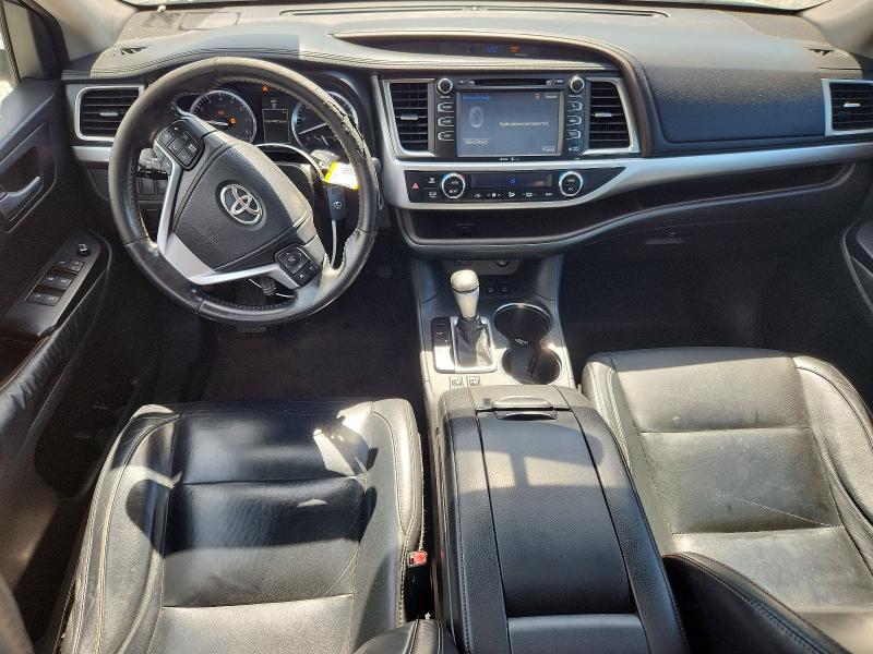 2015 Toyota VIN 5TDJKRFH8FS092965 COPART salvage auction — SIDE, Ga - Dealer Only Clean Title (P), sold $7,900 on 2026-07-30 (photo 8)