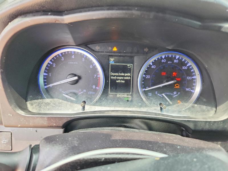 2018 Toyota Highlander VIN 5TDKZRFH8JS531980 COPART salvage auction — INTERIOR BURN, Tx - Salvage Vehicle Title, sold $7,700 on 2026-08-27 (photo 9)