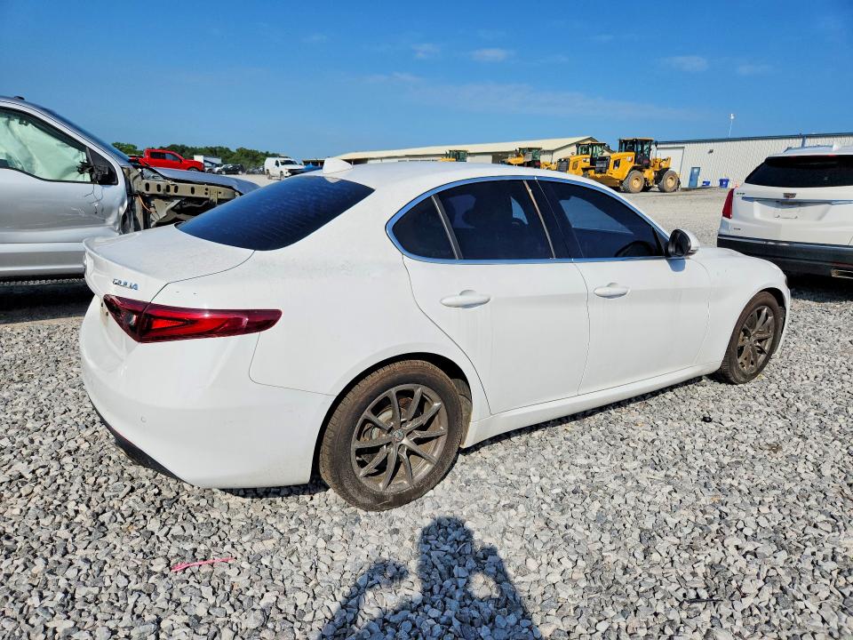 2017 Alfa romeo Giulia VIN ZARFAEBN6H7553984 COPART salvage auction — MECHANICAL, Tn - Certificate Of Title, sold $2,400 on 2026-07-27 (photo 3)