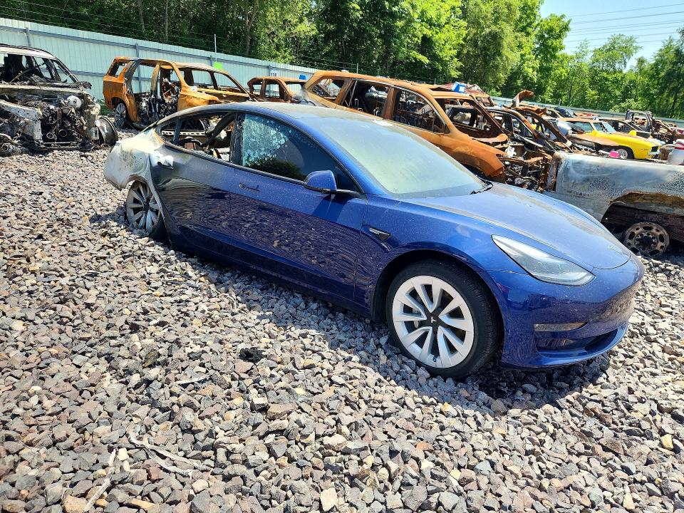2021 Tesla Model 3 VIN 5YJ3E1EB8MF924482 COPART salvage auction — BURN, IL - JUNKING CERT OF A VEHICLE, sold $1,850 on 2026-07-27 (photo 4)