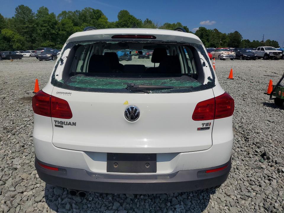 2018 Volkswagen Tiguan VIN WVGBV7AX5JK005503 COPART salvage auction — SIDE, Nc - Salvage Certificate Of Title, sold $2,500 on 2026-08-05 (photo 6)