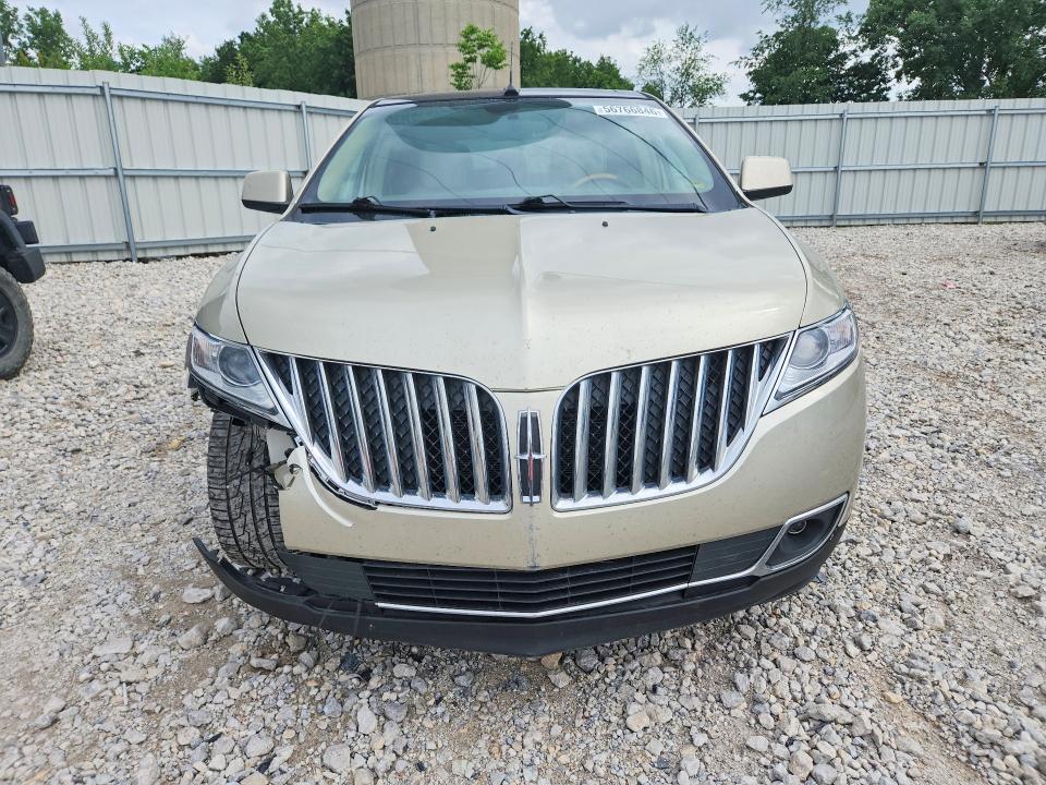 2011 Lincoln Mkx VIN 2LMDJ6JK4BBJ16868 COPART salvage auction — FRONT END, MI - CERTIFICATE OF TITLE, sold $525 on 2026-07-09 (photo 5)