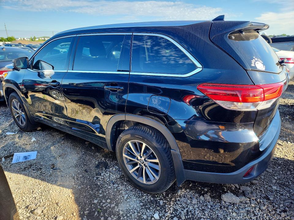 2018 Toyota Highlander VIN 5TDJZRFH6JS823574 COPART salvage auction — FRONT END, Il - Salvage Certificate, sold $9,800 on 2026-07-11 (photo 2)