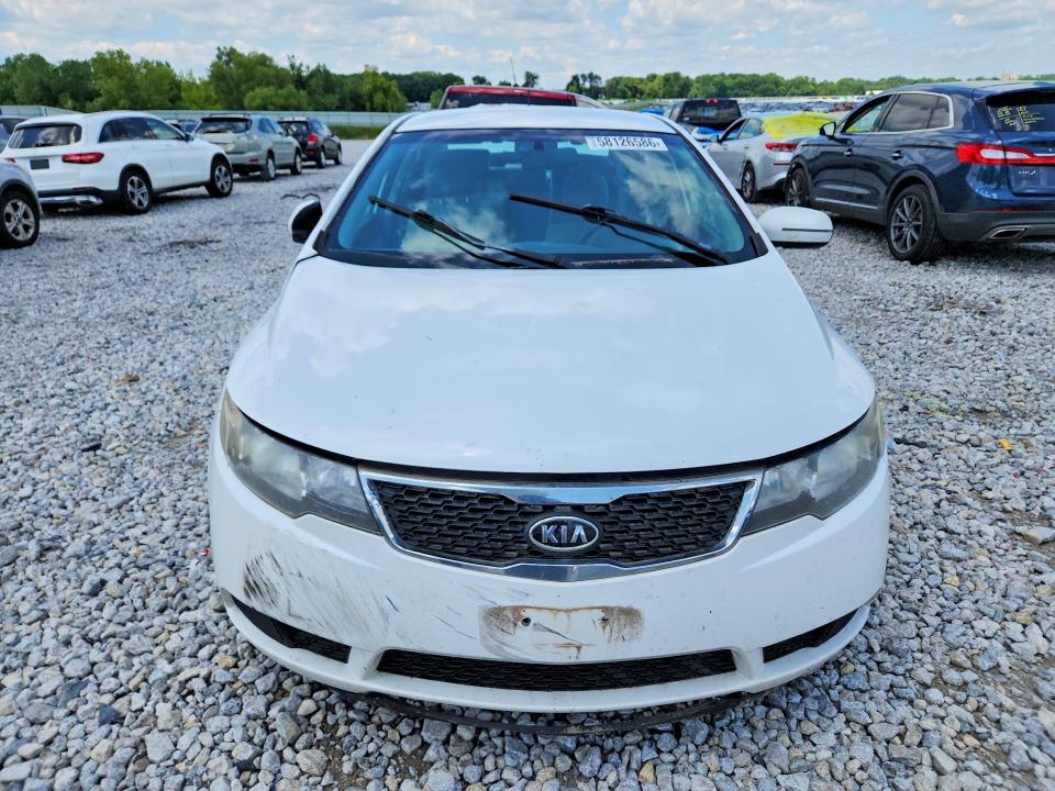 2011 Kia Forte VIN KNAFU4A29B5394090 COPART salvage auction — REAR END, Mi - Cert Of Title-Salvage Vehicle, sold $200 on 2026-07-30 (photo 5)