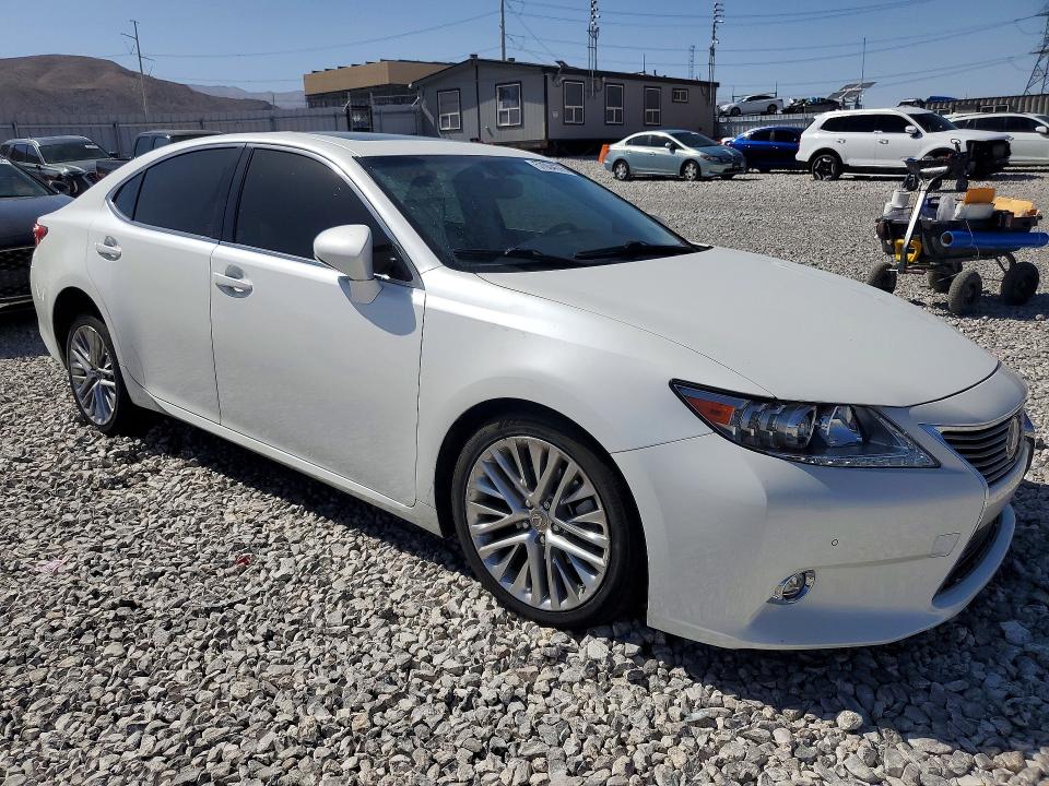 2015 Lexus ES VIN JTHBK1GG6F2202218 COPART salvage auction — UNDERCARRIAGE, Nv - Salvage Title, sold $5,200 on 2026-07-08 (photo 4)