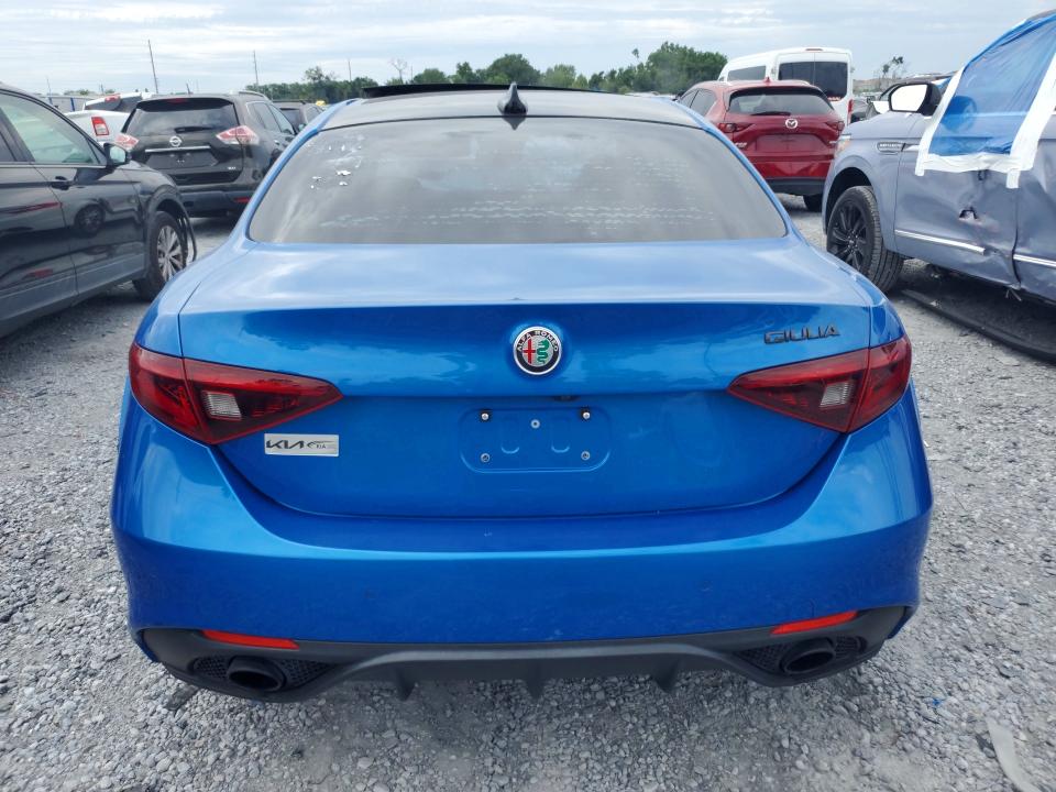 2019 Alfa romeo Giulia VIN ZARFAMBN9K7607201 COPART salvage auction — FRONT END, FL - CERTIFICATE OF TITLE, sold $2,100 on 2026-07-17 (photo 6)