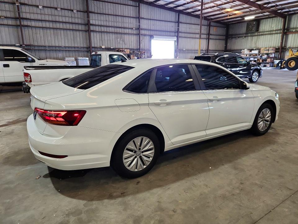 2019 Volkswagen Jetta VIN 3VWN57BU8KM059472 COPART salvage auction — MINOR DENT/SCRATCHES, Fl - Certificate Of Title, sold $2,750 on 2026-07-12 (photo 3)