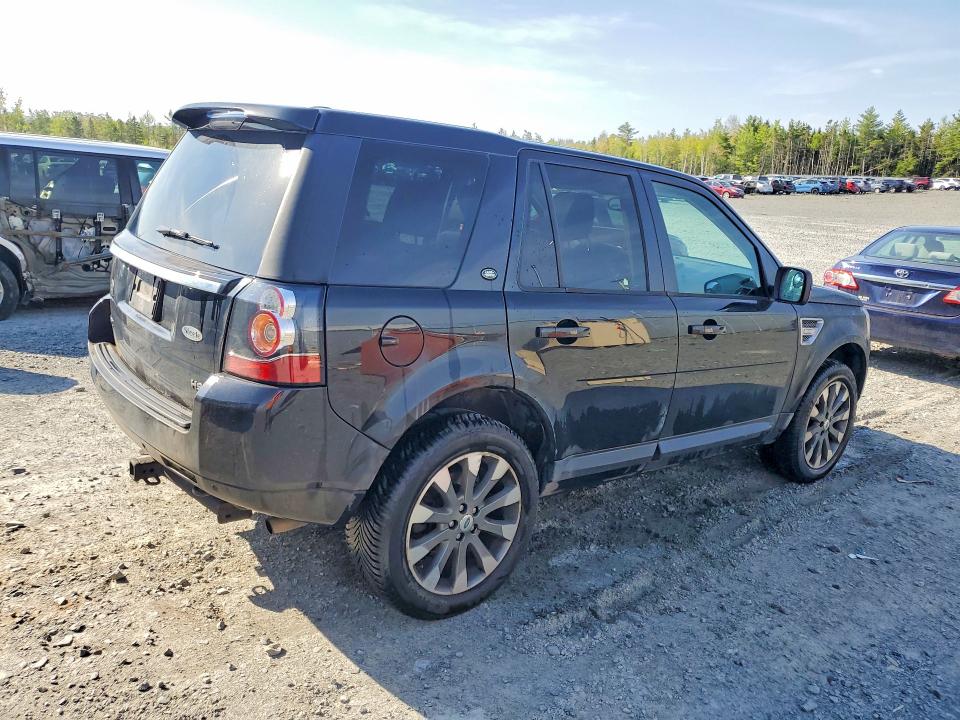 2013 Land rover Lr2 VIN SALFR2BGXDH333781 COPART salvage auction — MINOR DENT/SCRATCHES, Ns - Cert Of Registration, sold $425 on 2026-07-23 (photo 3)