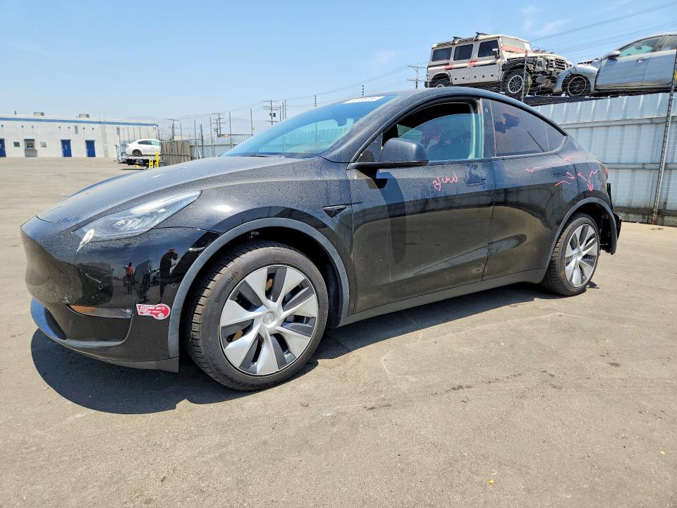 2022 Tesla Model y VIN 7SAYGDEE8NF511378 COPART salvage auction — REAR END, Ca - Salvage Certificate, sold $11,100 on 2026-07-27 (photo 1)