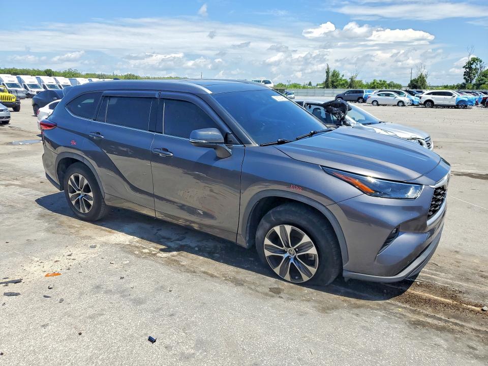 2022 Toyota VIN 5TDGZRAH5NS105683 COPART salvage auction — REAR END, FL - CERTIFICATE OF DESTRUCTION, sold $15 on 2026-07-30 (photo 4)