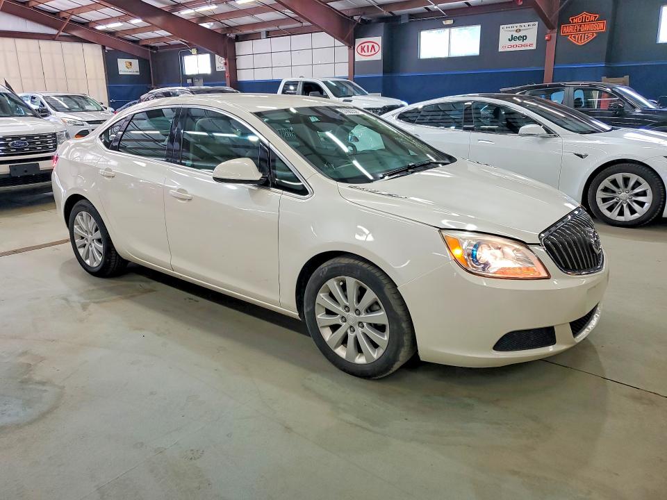 2015 Buick Verano VIN 1G4PP5SK5F4200374 COPART salvage auction — MINOR DENT/SCRATCHES, Ma - Cert Of Title-Reconstrctd Coll, sold $2,000 on 2026-07-10 (photo 4)