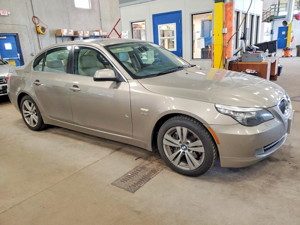 2010 BMW 5 series VIN WBANV1C51AC159983 COPART salvage auction — MINOR DENT/SCRATCHES, MN - CERTIFICATE OF TITLE, sold $1,650 on 2026-07-07 (photo 4)