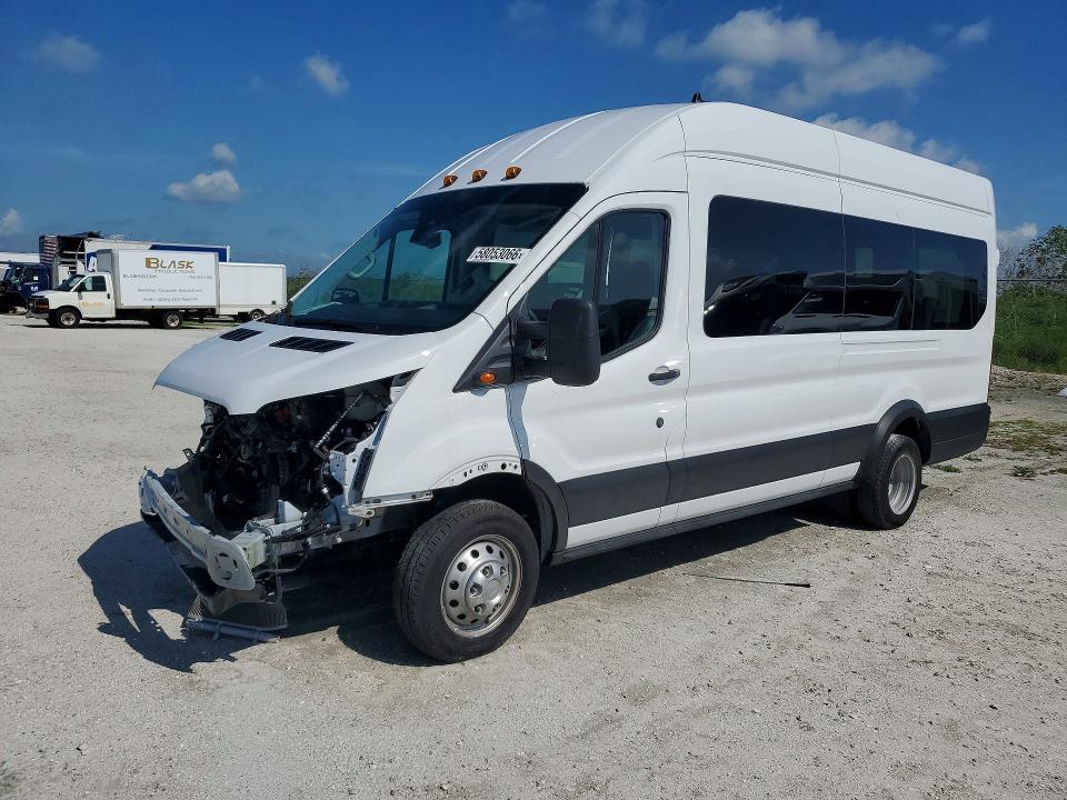 2025 Ford Transit VIN 1FBVU4X80SKA38319 — COPART salvage auction photo