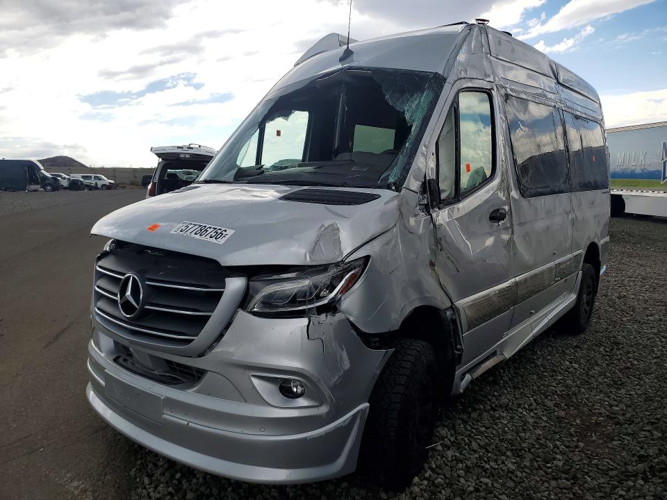 2024 Mercedes-benz Sprinter VIN W1X4NBVY1RT173311 COPART salvage auction — ROLLOVER, CA - SALVAGE CERTIFICATE, sold $16,100 on 2026-07-23 (photo 1)
