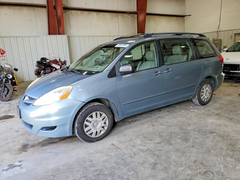 2010 Toyota Sienna VIN 5TDKK4CCXAS342361 — COPART salvage auction photo