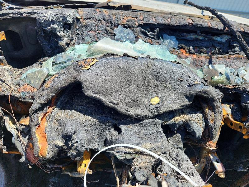 2004 Toyota Camry VIN 4T1BE32K94U274558 COPART salvage auction — INTERIOR BURN, Tn - Salvage Certificate, sold $150 on 2026-07-06 (photo 9)