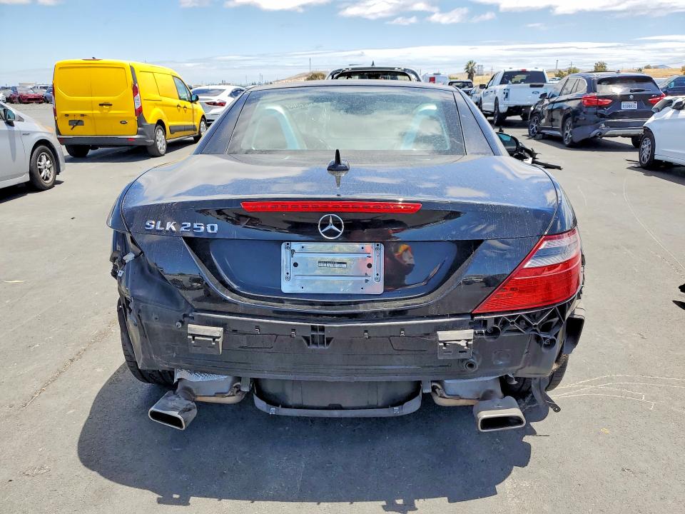 2012 Mercedes-benz Slk-klasse VIN WDDPK4HA0CF046688 COPART salvage auction — REAR END, Ca - Salvage Certificate, sold $2,850 on 2026-07-13 (photo 6)