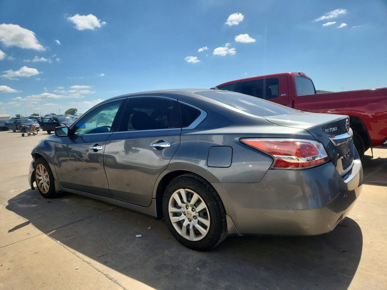 2015 Nissan Altima VIN 1N4AL3AP5FN316052 COPART salvage auction — Front End, TX - SALVAGE VEHICLE TITLE, sold $800 on 2026-07-09 (photo 2)