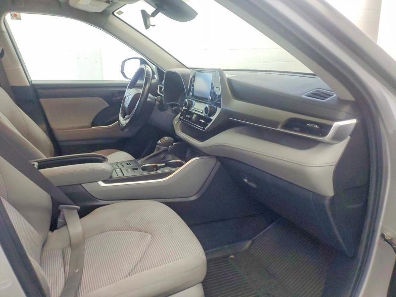 2022 Toyota Highlander VIN 5TDBZRBH9NS577099 COPART salvage auction — NORMAL WEAR, Mt - Certificate Of Title (P), sold $14,500 on 2026-07-29 (photo 5)