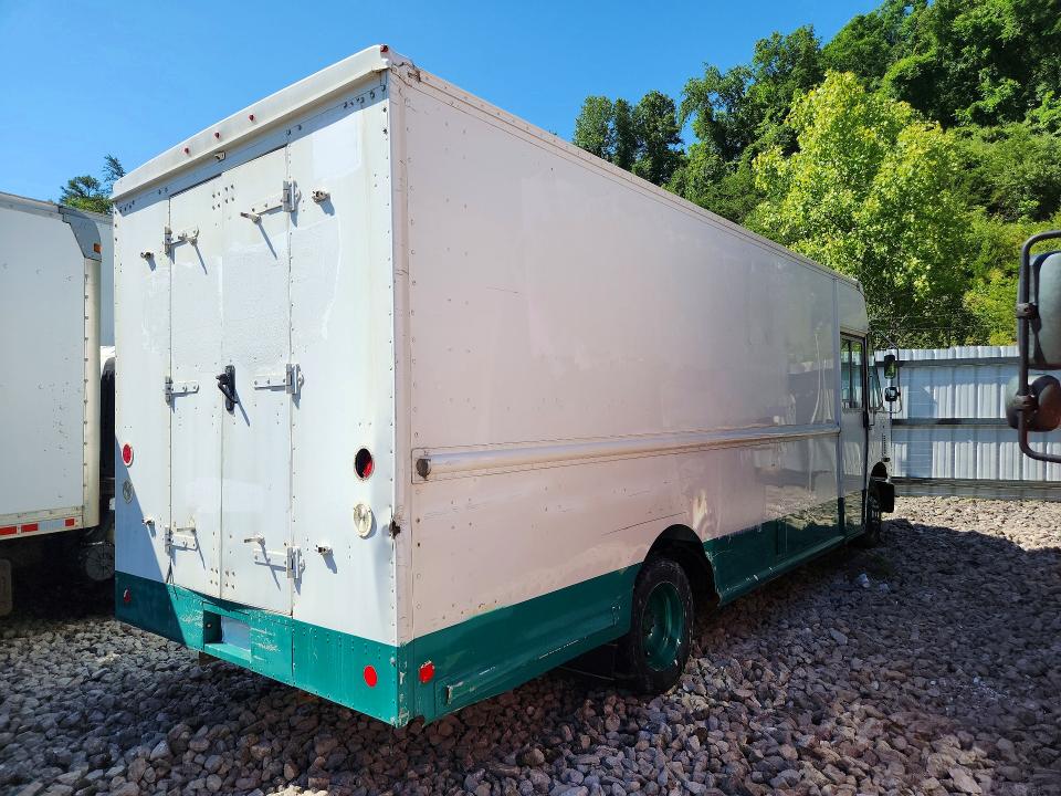 2015 Frht - freightliner VIN 4UZAAPDU5FCGP2715 COPART salvage auction — NORMAL WEAR, OH - CERTIFICATE OF TITLE (P), sold $4,500 on 2026-07-30 (photo 3)