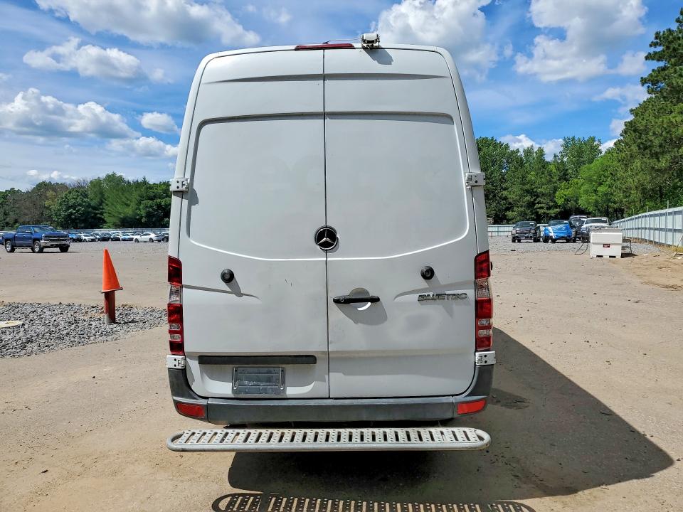 2012 Mercedes-benz Sprinter 2500 VIN WD3PE8CB5C5699977 COPART salvage auction — MINOR DENT/SCRATCHES, Mn - Certificate Of Title, sold $15 on 2026-07-09 (photo 6)