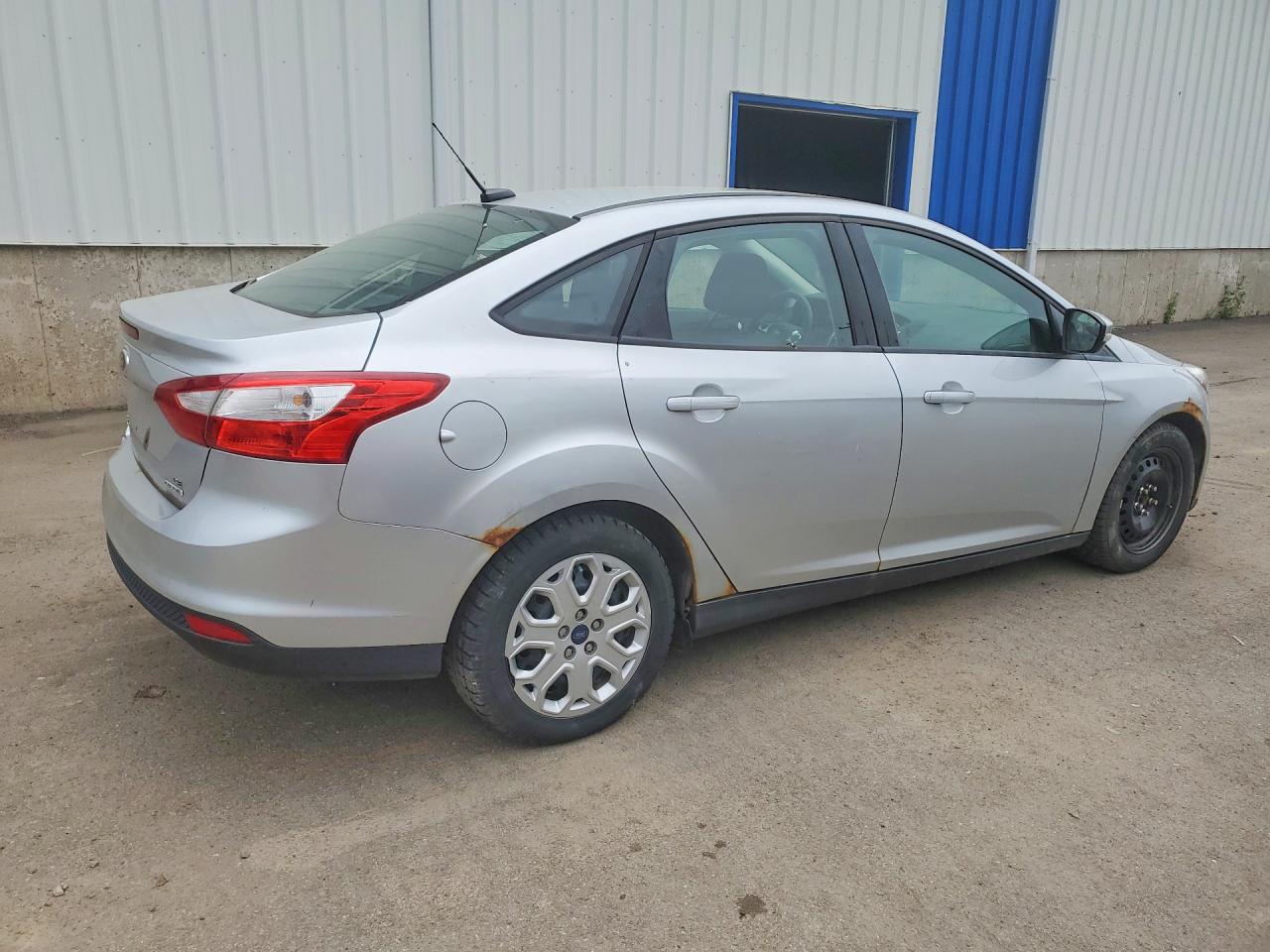 2012 Ford Focus VIN 1FAHP3F2XCL368476 COPART salvage auction — Rear End, St - Salvage Title, sold $325 on 2026-07-09 (photo 3)
