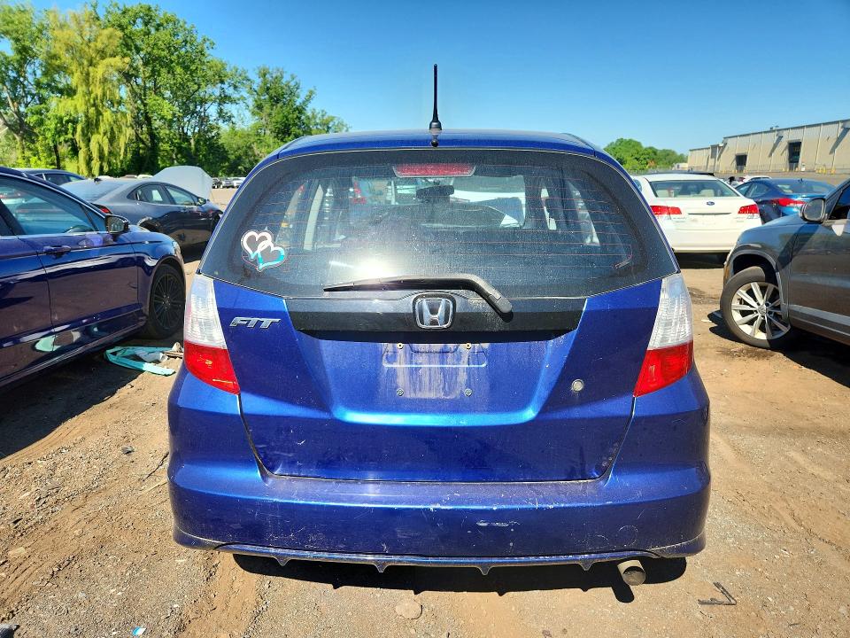 2009 Honda Fit VIN JHMGE88289S066803 COPART salvage auction — FRONT END, CT - CERT OF TITLE-SALVAGE, sold $450 on 2026-07-10 (photo 6)