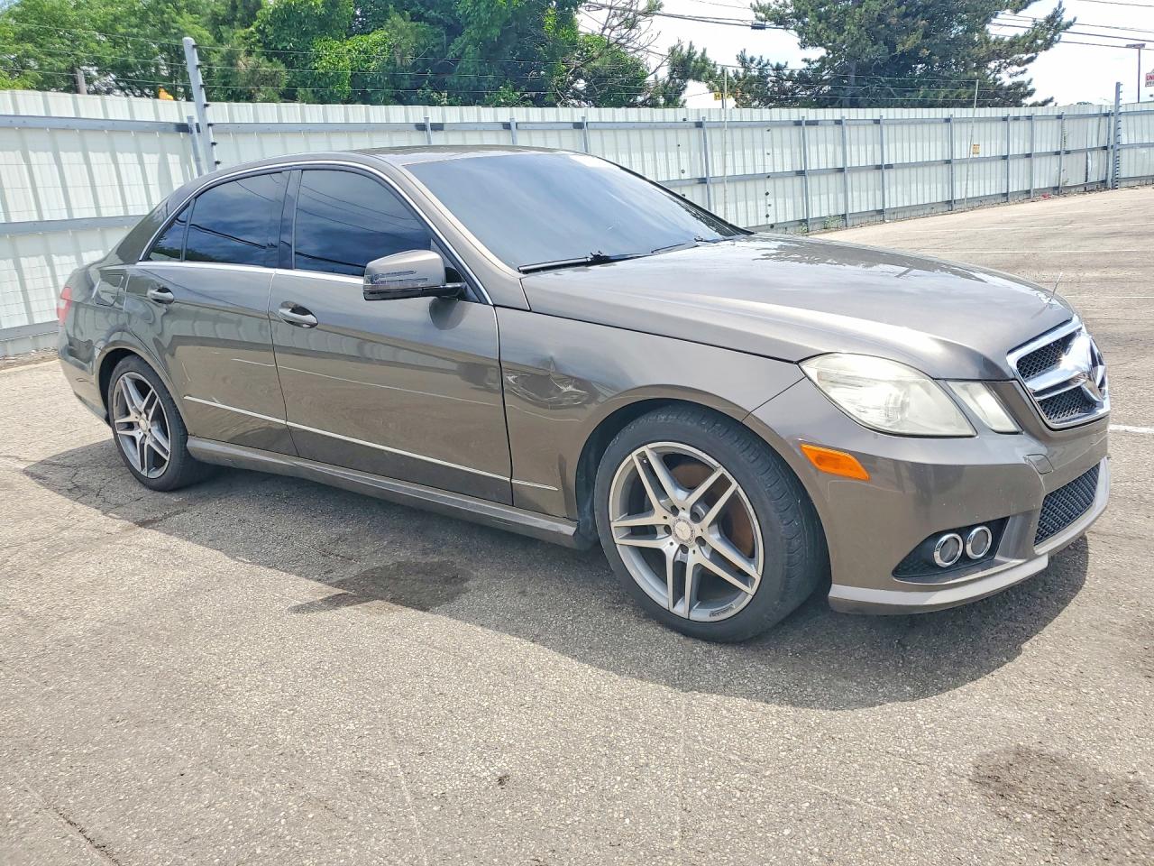 2010 Mercedes-Benz E-Class VIN WDDHF8HB5AA096313 COPART salvage auction — Minor Dent/Scratches, OH - CERTIFICATE OF TITLE, sold $800 on 2026-07-01 (photo 4)
