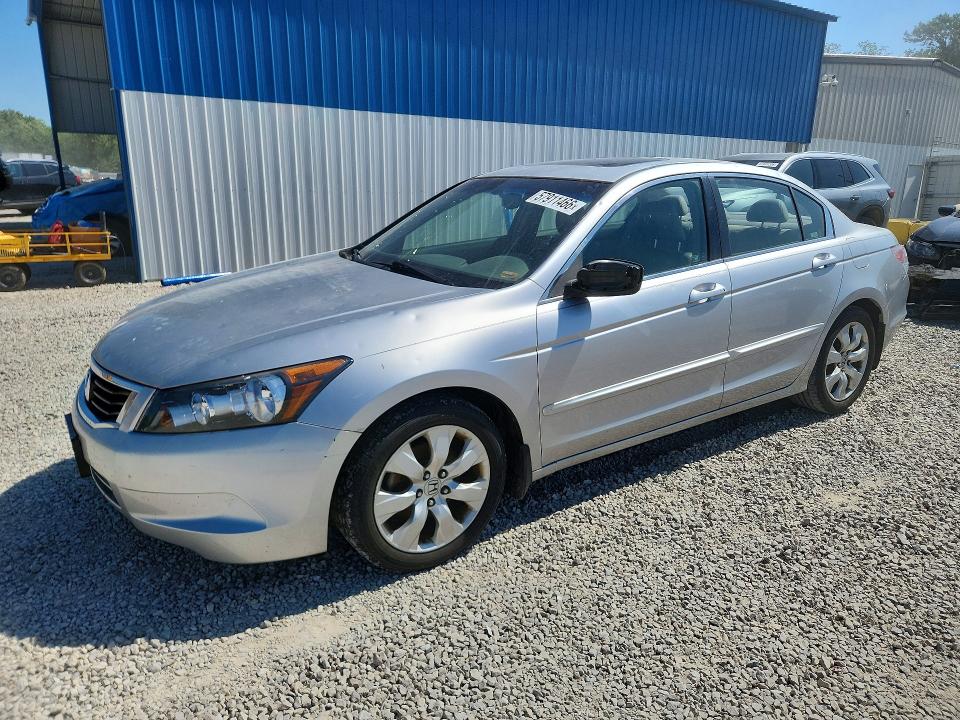 2008 Honda Accord VIN JHMCP268X8C009881 COPART salvage auction — HAIL, Mo - Certificate Of Title, sold $425 on 2026-07-13 (photo 1)